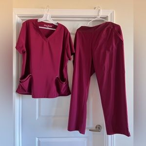 Women’s Scrubs size XL- excellent used condition